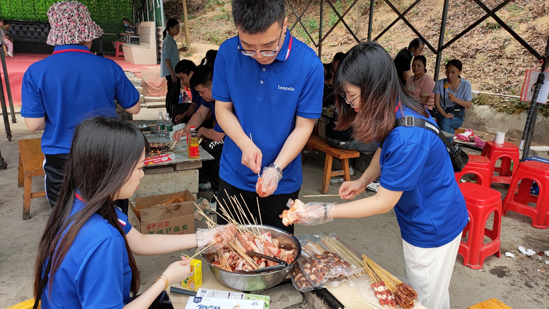 松湖騎行，穿樹(shù)飛花；農(nóng)家休閑，擁抱自然