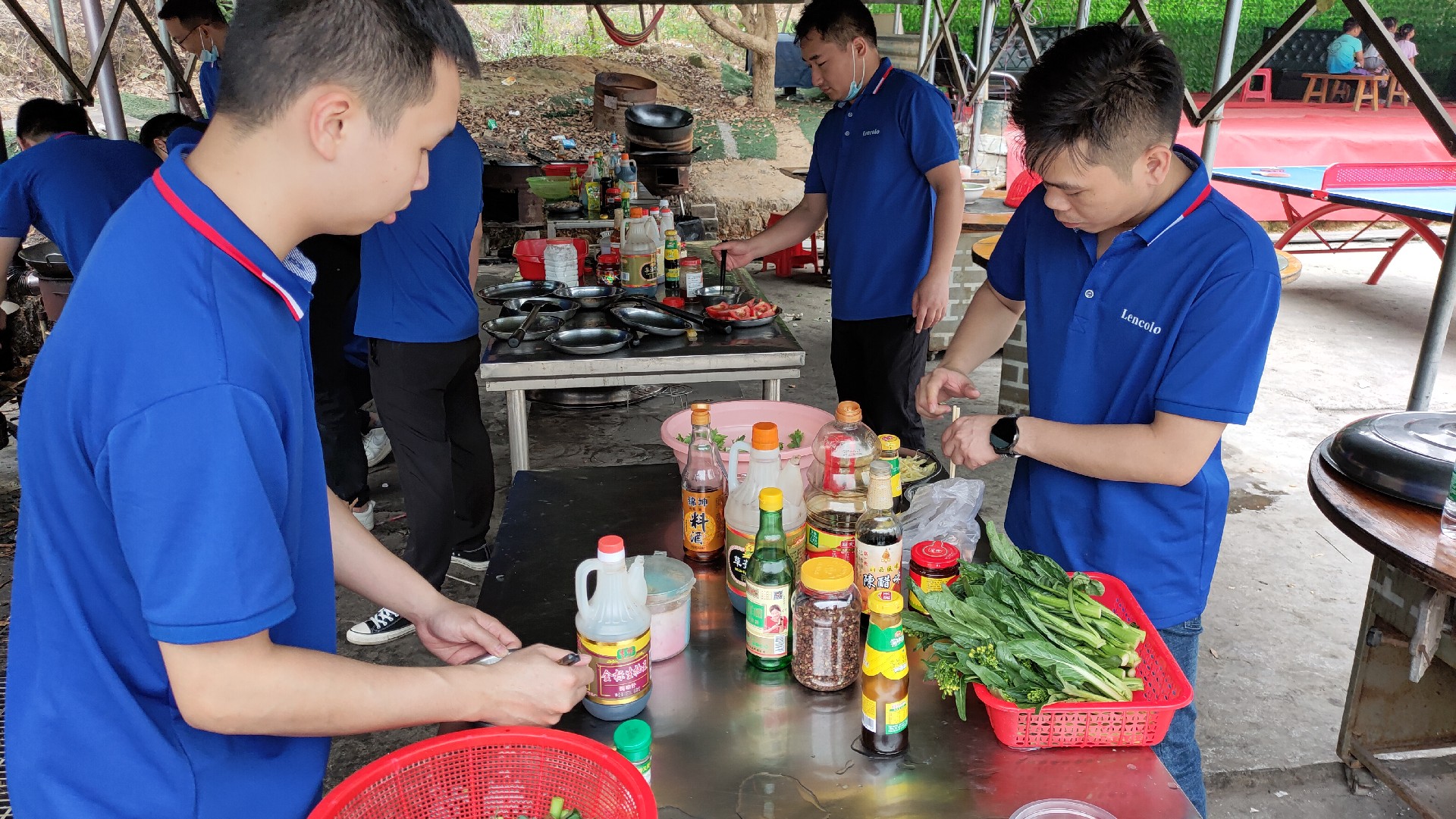松湖騎行，穿樹(shù)飛花；農(nóng)家休閑，擁抱自然